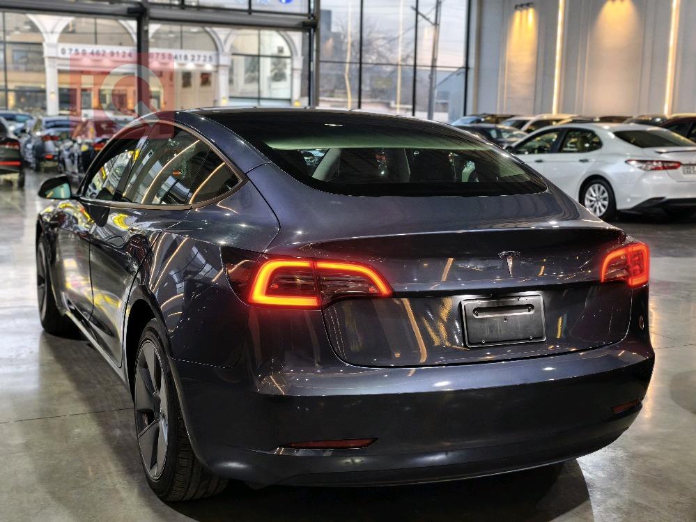 تسلا موديل 3